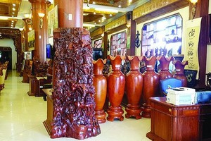 Bên trong một cơ sở Kl994 nhà cái bóng đá world cup đồ gỗ ở Đồng Kỵ.