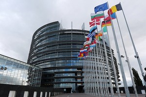 EU thông qua các biện pháp đáp trả thương mại Mỹ