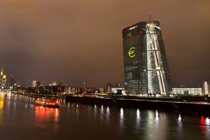 ECB quyết định sẽ ngừng mua Kl99kl Hoàn Trả Vô Tận và chấm dứt khoảng thời gian nới lỏng chính sách tiền tệ.