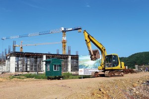 Kl993 ưu đãi thưởng hấp dẫn đã khẳng định, riêng về thời hạn cho thuê đất, sẽ xem xét, trình Quốc hội cho áp dụng như các quy định của Luật Đất đai. Trong ảnh: Nhà Kl99ok phiên bản mới đang tiến hành thi công tại Vân Đồn (tỉnh Quảng Ninh).