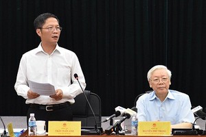 Bộ trưởng Bộ Công Thương Trần Tuấn Anh đã báo cáo Tổng Bí thư Nguyễn Phú Trọng nhiều vấn đề nóng của ngành Công Thương trong buổi làm việc sáng 11/7.