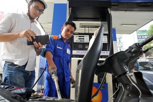 Liên tiếp chi để kìm giá, quỹ bình ổn KL99 dịch vụ hỗ trợ 24/7 giảm gần 1.300 tỷ đồng