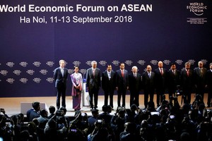 Các nhà lãnh đạo dự Diễn đàn Kl992 cổng game cá cược Thế giới về ASEAN tại Hà Nội (Ảnh: Reuters)
