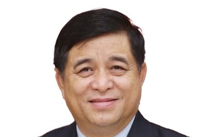 Bộ trưởng Bộ Kế hoạch và Kl99ok phiên bản mới Nguyễn Chí Dũng.