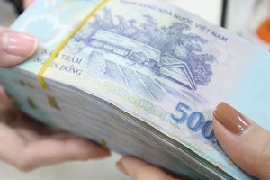 Vào mùa giải ngân cuối năm, KL99 là cổng game giải trí trực tuyến hàng đầu hiện nay huy động tiếp tục nhích tăng 