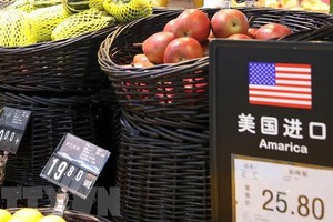 Hoa quả Link Vào Nhà Cái KL99 COM Tặng +199k từ Mỹ được bày bán tại siêu thị ở thủ đô Bắc Kinh (Trung Quốc). (Nguồn: EPA/TTXVN).