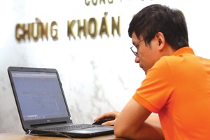 Các công ty 99Kl99 link đăng nhập lớn thường áp dụng mức tối thiểu cho môi giới khoảng 25 triệu đồng/tháng doanh thu phí, như vậy tổng giá trị giao dịch khoảng 12,5 tỷ đồng/tháng.