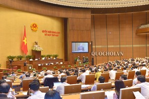 Ngày 31/10, dưới sự chủ trì của Chủ tịch Quốc hội Nguyễn Thị Kim Ngân, Quốc hội khóa XIV tiếp tục họp phiên toàn thể tại hội trường chất vấn các thành viên Kl993 ưu đãi thưởng hấp dẫn.