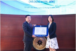 Ông Nguyễn Đình Trung nhận quyết định niêm yết từ Sở Giao dịch 99Kl99 link đăng nhập TP.HCM.