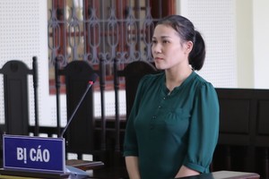 Lương Thị Huyền tại tòa.