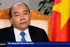Thủ tướng Kl993 ưu đãi thưởng hấp dẫn Nguyễn Xuân Phúc trả lời phỏng vấn báo chí.