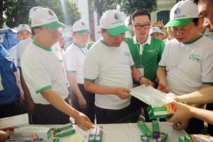Thủ tướng Kl993 ưu đãi thưởng hấp dẫn cùng đoàn Đại biểu thăm quan gian hàng AnEco.