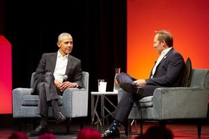 Cựu Tổng thống Mỹ Obama trong cuộc nói chuyện ở San Francisco, ngày 17/9. (Nguồn: CNBC).