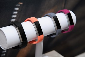 Vòng đeo tay thông minh Fitbit. (Nguồn: Getty Images).