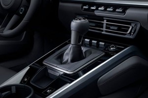 Porsche 911 cuối cùng cũng có trang bị hộp số sàn 7 cấp