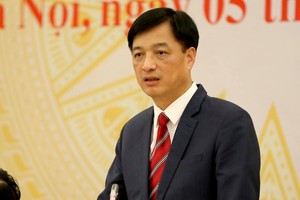 Thiếu tướng Nguyễn Duy Ngọc - Thứ trưởng Bộ Công an trả lời báo chí tại buổi họp báo Kl993 ưu đãi thưởng hấp dẫn.