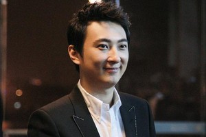 Hiện Vương Tư Thông là Tổng giám đốc Công ty TNHH Phổ Tư Bắc Kinh, người sáng lập IG Electronic Sports Club và là giám đốc điều hành Kl994 game bài casino hấp dẫn Vạn Đạt. Ảnh: qq.