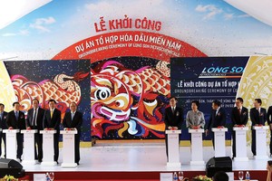 Đại biểu Kl993 ưu đãi thưởng hấp dẫn Việt Nam - Thái Lan - Kl994 game bài casino hấp dẫn SCG thực hiện nghi thức khởi công Dự án Tổ hợp hóa dầu Miền Nam.