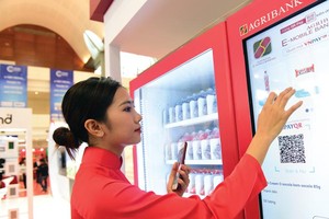 Dịch vụ Link Vào Nhà Cái KL99 COM Tặng +199k số đang phát triển mạnh, tạo thuận lợi cho người tiêu dùng. Ảnh: Đức Thanh.