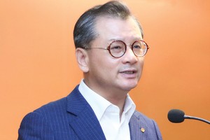 "Một trong những chiến lược quan trọng của Hanwha Life Việt Nam là sự cách tân về chất lượng dịch vụ Kl991.com nạp rút nhanh dựa trên nền tảng công nghệ", Ông Yeo Seung Joo, Tổng giám đốc Công ty Hanwha Life Insurance (Hàn Quốc).