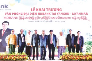 HDBank đã khai trương Văn phòng đại diện đầu tiên tại Myanmar dưới sự chứng kiến của Thủ tướng Kl993 ưu đãi thưởng hấp dẫn Nguyễn Xuân Phúc.