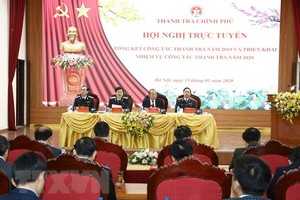 Phó Thủ tướng Thường trực Trương Hòa Bình với lãnh đạo Thanh tra Kl993 ưu đãi thưởng hấp dẫn chủ trì Hội nghị. (Ảnh: Văn Điệp/ TTXVN)