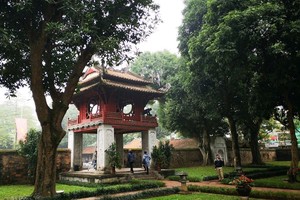 Ngày 5/2, Khu di tích Văn miếu Quốc Tử Giám (Hà Nội) tạm ngừng phục vụ khách tham quan vì dịch do virus corona. (Nguồn: TTXVN).