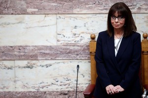 Bà Katerina Sakellaropoulou tại lễ tuyên thệ nhậm chức Tổng thống Hy Lạp trước Quốc hội ở Athens ngày 13/3/2020. (Ảnh: AFP/ TTXVN)
.