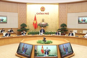 Thủ tướng Nguyễn Xuân Phúc chủ trì phiên họp. (Ảnh: Thống Nhất/TTXVN).