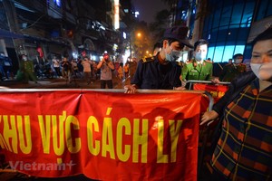Khu vực cách ly Trúc Bạch đã được dỡ bỏ phong toả. (Ả nh: PV/Vietnam+)
.