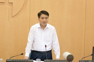 Ông Nguyễn Đức Chung - Chủ tịch UBND TP. Hà Nội yêu cầu đơn vị liên quan tuyệt đối không được chủ quan trong phòng chống Covid-19.