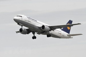 Máy bay của hãng hàng không Lufthansa. (Ảnh: AFP/TTXVN).