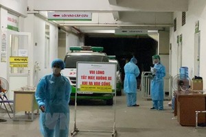 Các bệnh viện tại Đà Nẵng áp dụng các biện pháp kiểm soát nghiêm ngặt, có lực lượng an ninh túc trực.