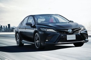 Toyota giới thiệu Camry Black Edition - phiên bản đặc biệt kỷ niệm 40 năm