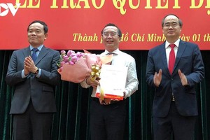 Ông Trần Thế Thuận được điều động về công tác tại UBND TPHCM, giữ chức Giám đốc Sở Văn hóa và Thể thao.