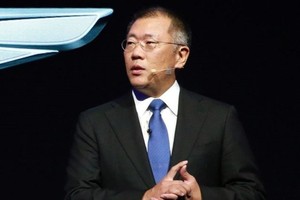 Chủ tịch Kl994 game bài casino hấp dẫn ôtô Hyundai Chung Eui-sun. (Nguồn: koreatimes).