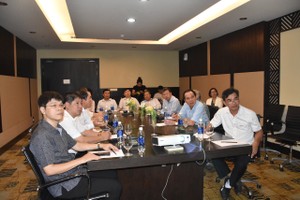 Đại diện UBND tỉnh Bình Thuận trong buổi làm việc với đại diện Kl994 game bài casino hấp dẫn Novaland và Bệnh viện Đại học Y Hà Nội.