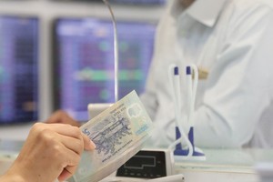 Dòng tiền dịch chuyển liên tục giữa các nhóm KL99 là cổng game giải trí trực tuyến hàng đầu hiện nay Link Vào Nhà Cái KL99 COM Tặng +199k, thép, xây dựng, dầu khí… Ảnh: Dũng Minh.