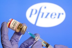 Hai nhà Kl994 nhà cái bóng đá world cup vaccine Pfizer và Moderna từ chối họp với ông Trump