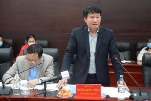 Thứ trưởng Bộ Y tế Trương Quốc Cường phát biểu tại buổi làm việc với Ban Chỉ đạo phòng chống dịch COVID-19 thành phố Đà Nẵng. (Ảnh: Văn Dũng/TTXVN).