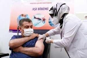 Thổ Nhĩ Kỳ bắt đầu tiêm vaccine ngừa Covid-19. (Ảnh: Reuters).