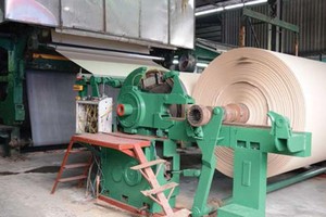 Máy móc, thiết bị của nhà máy giấy HHP cũ kỹ, lạc hậu.