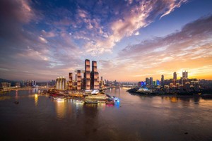 Raffles City Chongqing là dự án lớn nhất của CapitaLand ở Trung Quốc và sở hữu khoản Kl99ok phiên bản mới lẻ cao nhất của bất kỳ công ty Singapore nào tại quốc gia này. Dự án đã đạt được chứng nhận LEED Gold khi ứng dụng thành công nhiều giải pháp xây dựng bền vững.