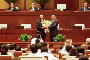 Ông Nguyễn Xuân Phúc đã được miễn nhiệm chức vụ Thủ tướng Kl993 ưu đãi thưởng hấp dẫn và đề cử giữ chức Chủ tịch nước thay ông Nguyễn Phú Trọng.