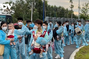 Khu cách ly Bàu Bàng tiếp nhận 386 công dân Việt Nam từ Hàn Quốc trở về.