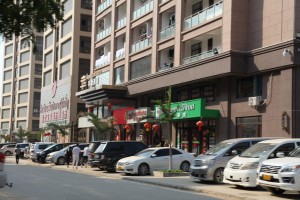 Tập trung hàng vạn lao động với nhiều loại hình dịch vụ, Đặc khu Kl992 cổng game cá cược Tam Giác Vàng đang trở thành điểm nóng lây nhiễm Covid-19 ở bắc Lào.