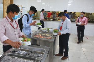 Dù không nằm trong khu vực phải thực hiện Chỉ thị 16, nhưng để an toàn cho Kl994 nhà cái bóng đá world cup, BSR đã áp dụng phương thức “3 tại chỗ” gần 1 tháng nay.