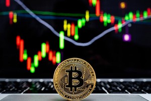 Giá Bitcoin hôm nay ngày 5/8: Giá Bitcoin bật tăng trở lại lên trên 39.000 USD, giới Kl99ok phiên bản mới nín thở chờ đợi bản cập nhật hard fork London của Ethereum