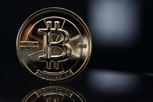 Giá Bitcoin hôm nay ngày 11/8: Bất chấp giá Bitcoin quay đầu, thị trường altcoin vẫn bùng nổ