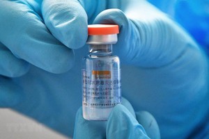Vaccine ngừa COVID-19 của hãng Sinovac Biotech (Trung Quốc). (Ảnh: AFP/TTXVN).